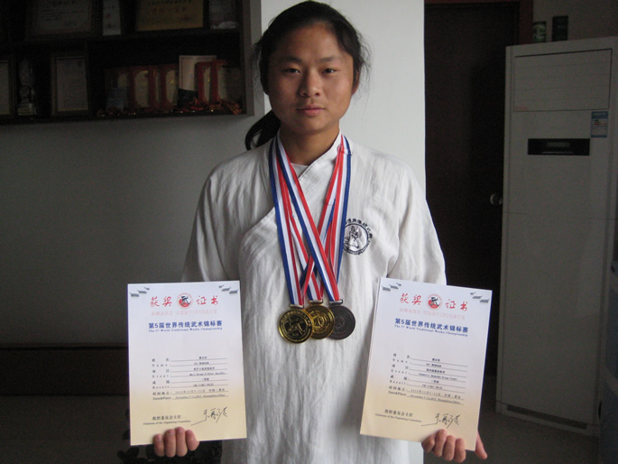 武术健儿-蔡召武在第五届世界传统武术锦标赛中获奖